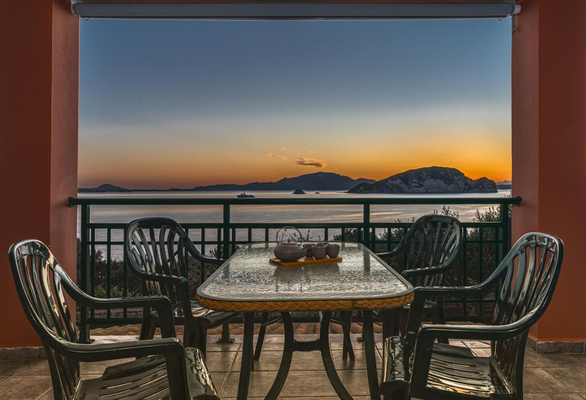 Anatoli Apartments - Tranquil Location & Stunning Views, By Zantewize Marathias  Bilik gambar